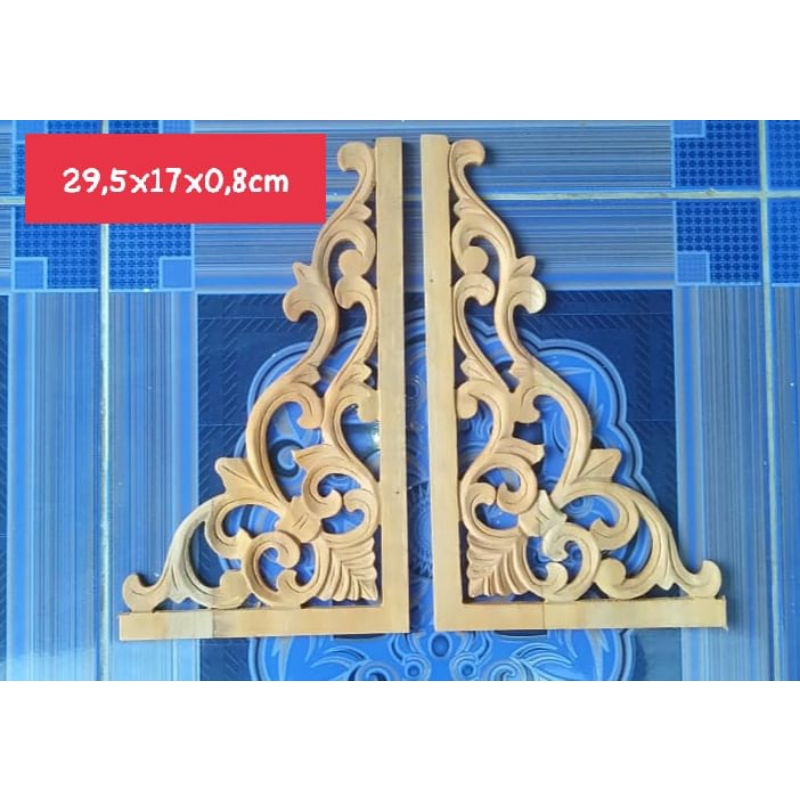 ornamen ukir tempel sudut kayu mahoni