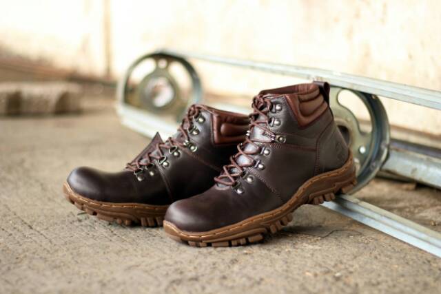 SEPATU SAFETYBOOT KULIT ASLI