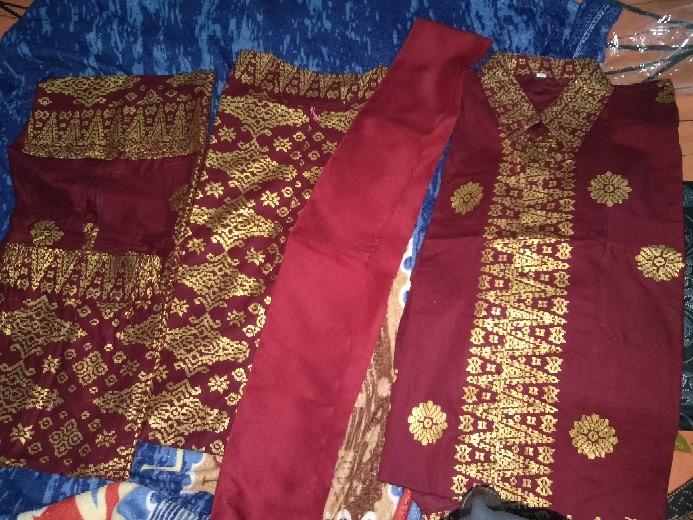 Batik Couple Keluarga Sania Ruffle Ori Ndoro Jowi Dnt Couple Batik Sarimbit Motif Dimensi Abu