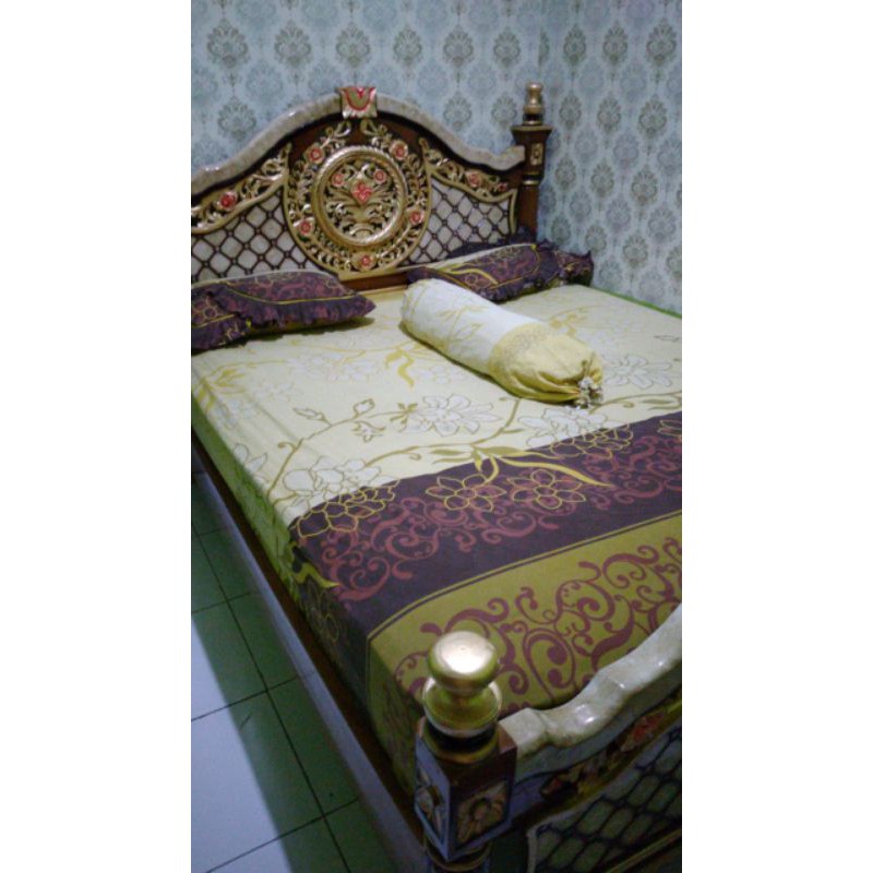 Ranjang tempat tidur Larasati cat marmer dipan mewah ukir Jepara