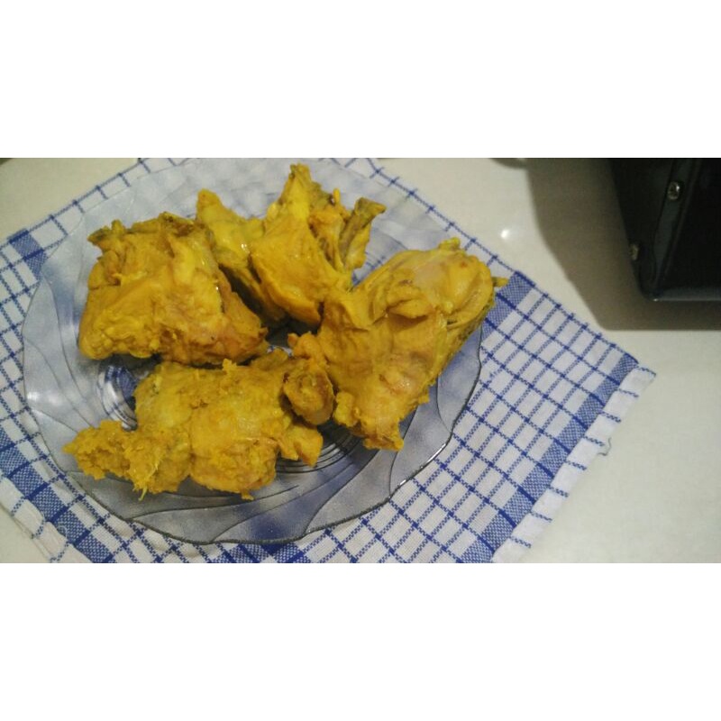 

Ayam Ungkep Bumbu Lengkuas 4pcs