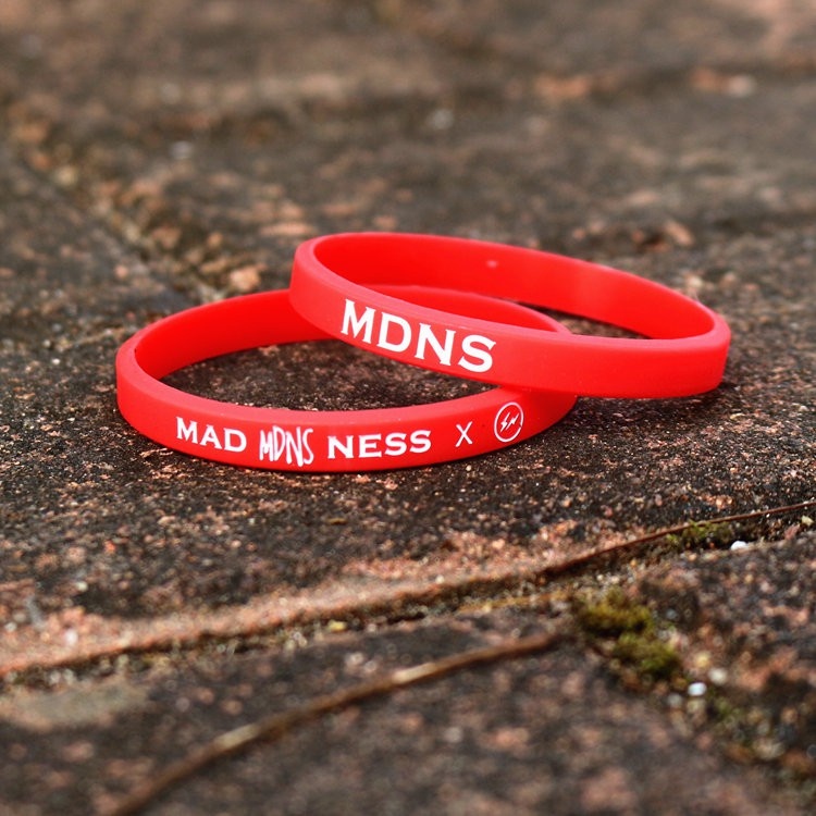 NICE GIFT SILICONE BRACELET TREN IMPORT RUBBER MADNESS RED