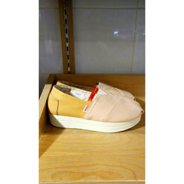 Wakai Atsui Wedges