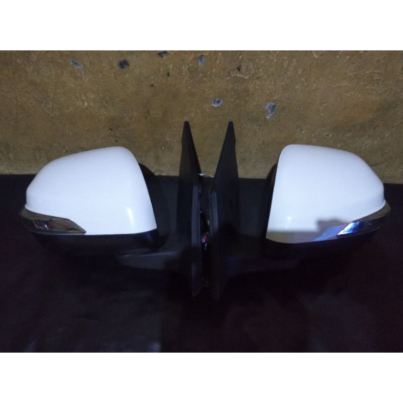 Spion Avanza Veloz 1.5 2012 2018.
