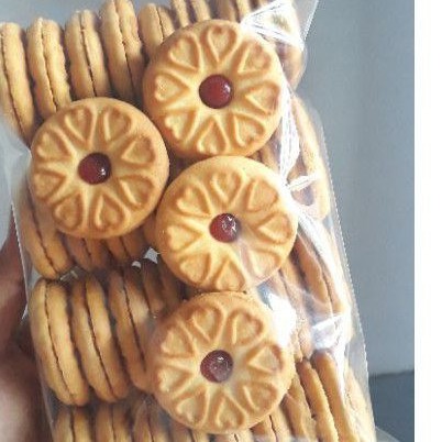 

Biskuit/Kue Sandwith Selai Olaii 250gr||cookies kiloan