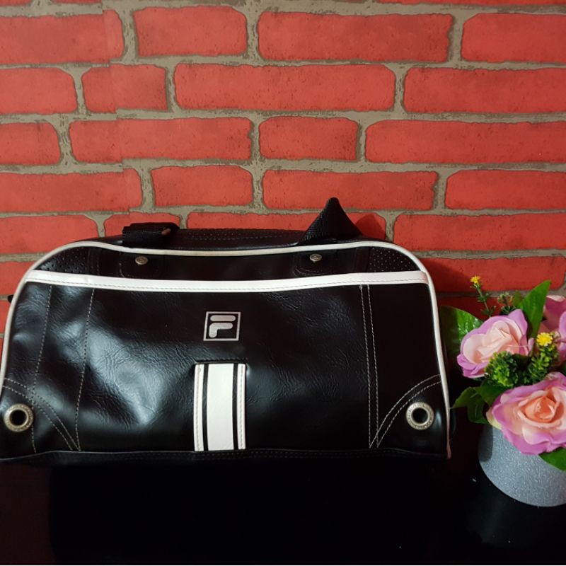 Preloved Tas Fila kulit