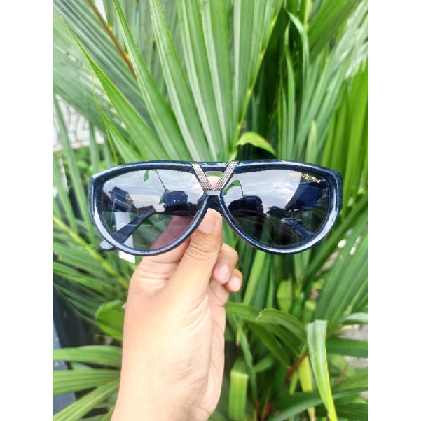kacamata vintage merk YvesSaintLaurent Paris 0001 Japan