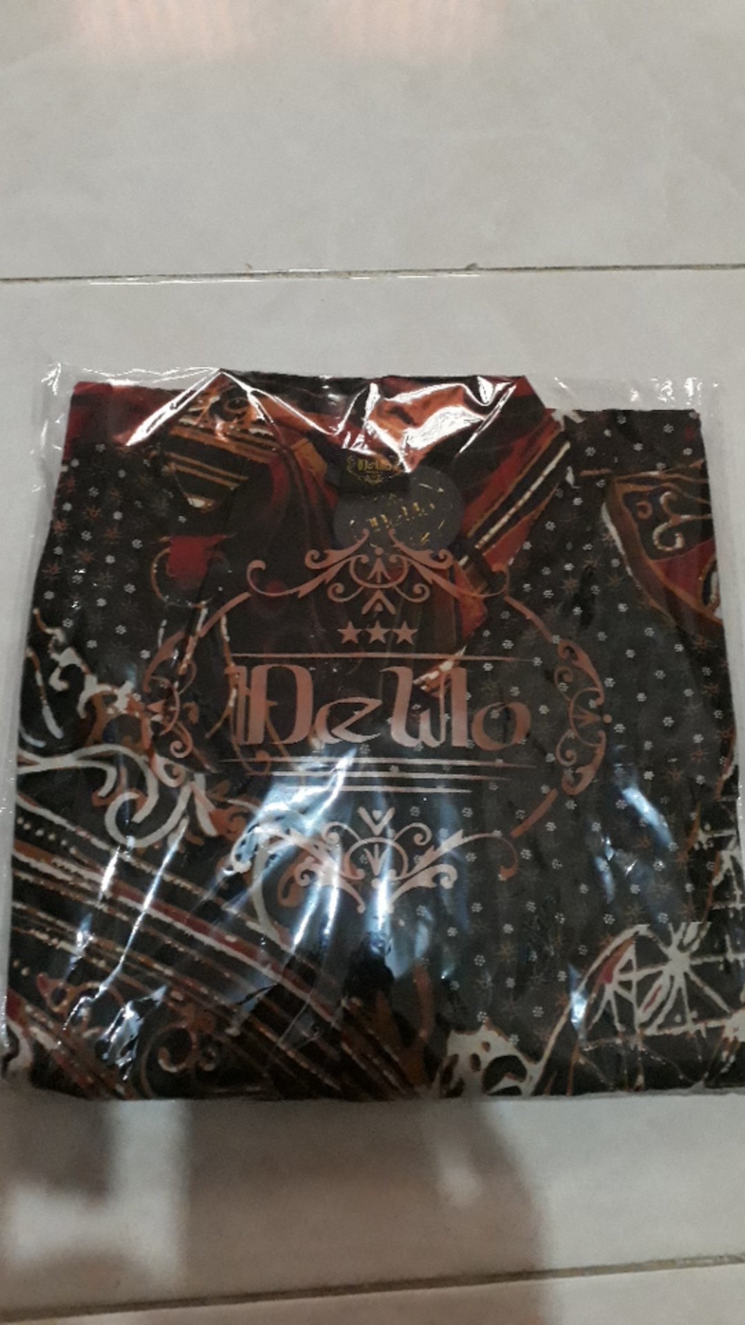 Hem Batik Motif Andromeda Lengan Pendek By Dewo