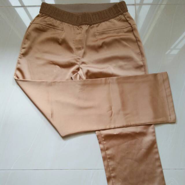 Celana panjang second