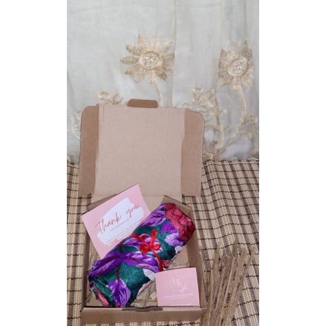 

hampers jilbab motif