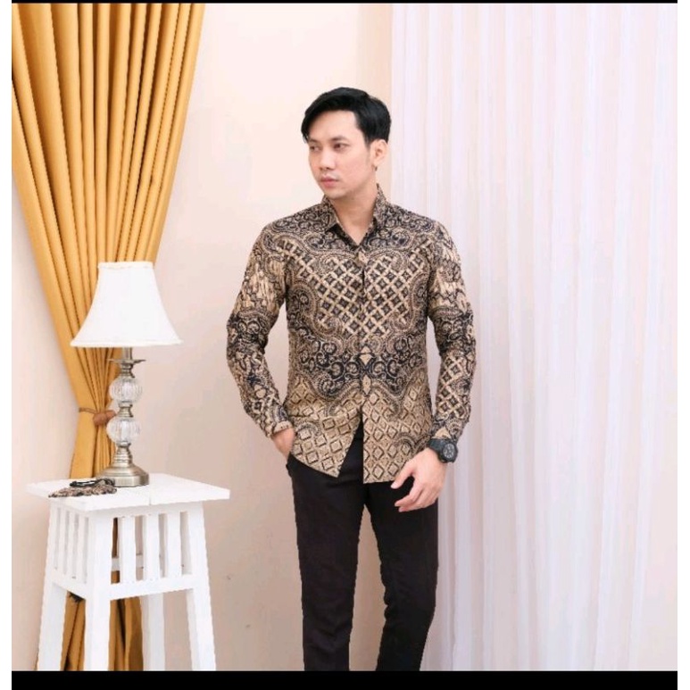 Baju Batik Pria Slim Fit modern Lengan Panjang Bahan Katun Premium Sanfores Halus Furing Hitam / Atasan Motif Batik Warna Kuning Sogan Emas