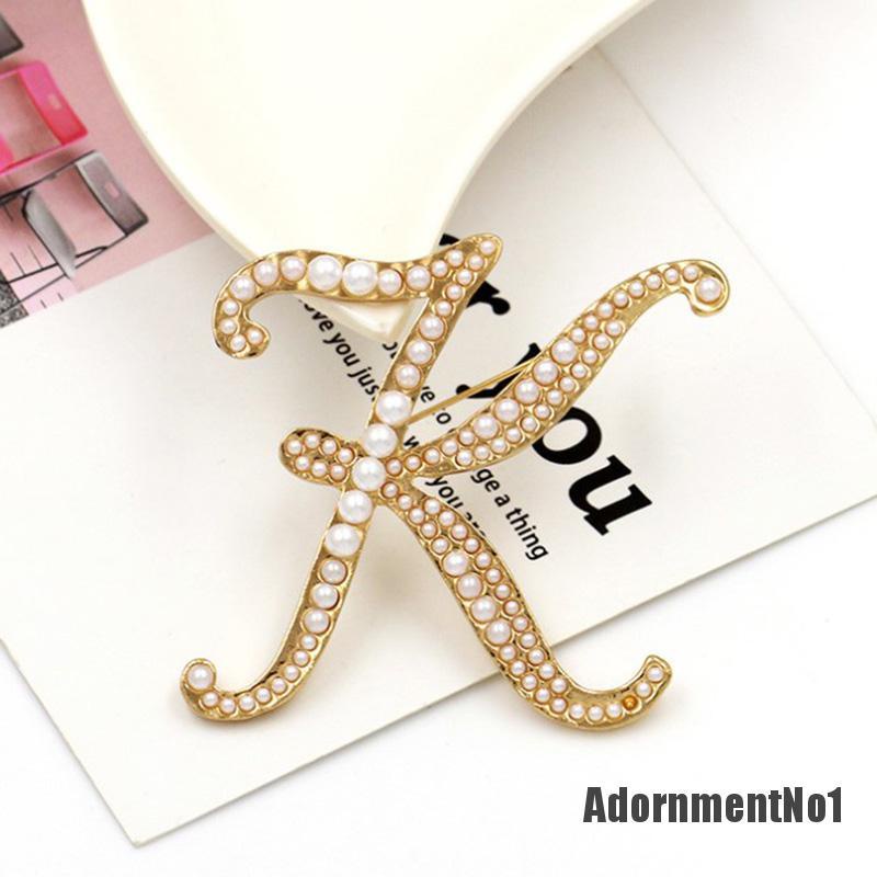 (Adornmentno1) 1pc Bros Pin Korsase Desain Huruf Hias Mutiara Imitasi