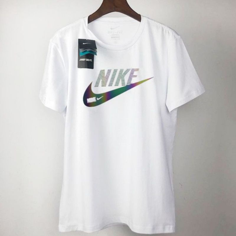 KAOS NIKE GARIS-GARIS REFLEKTIF RAINBOW