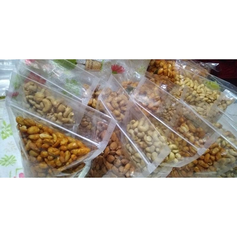 

Aneka Kacang Mede