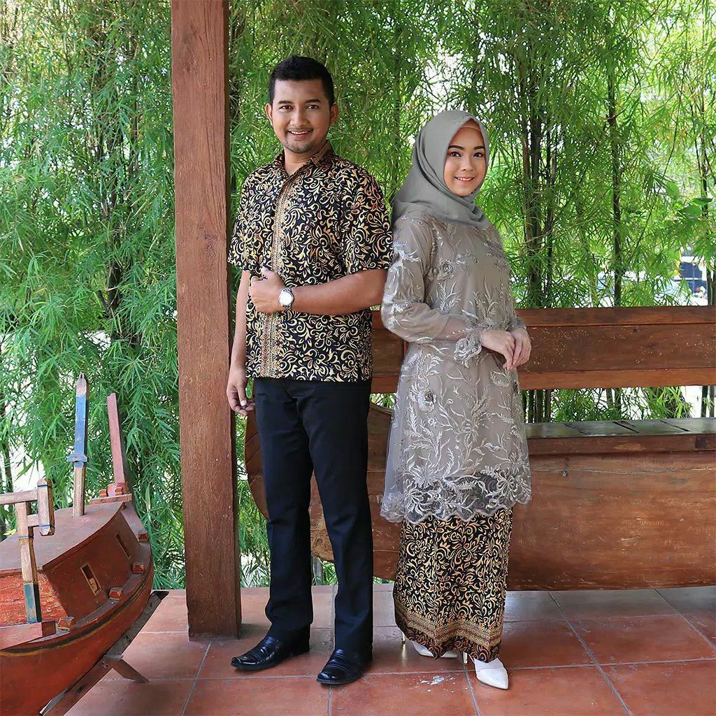 COUPLE BATIK BROKAT TERBARU