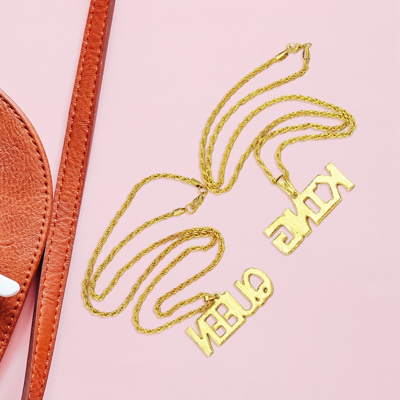 Fancyqube Kalung Rantai Liontin Huruf King / Queen Aksen Berlian Imitasi Warna Gold / Silver Untuk Pria / Wanita