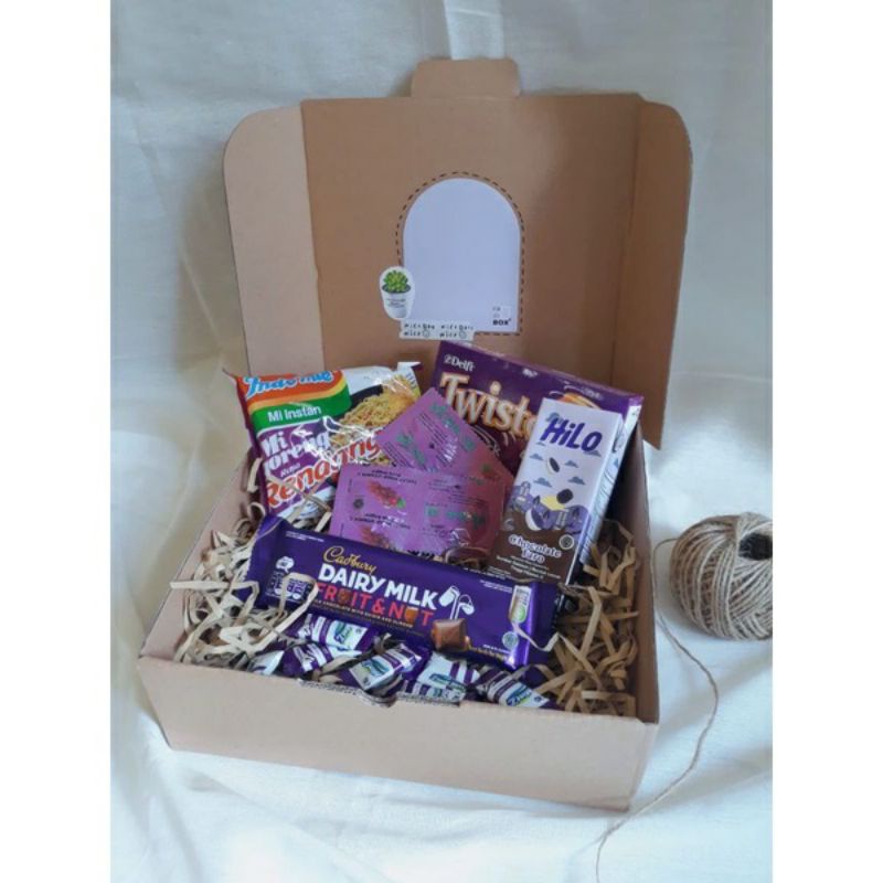 

Gift Box | Hampers Snack| Snack Box | Kado Ultah | Kado Anniversary | Kado Coklat Murah | Kado Wisuda Sempro