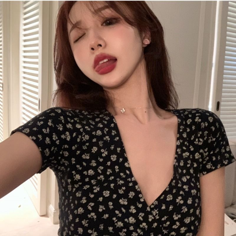 Pro Spice Girls Floral Pusar V-Neck Pendek T-shirt Wanita Musim Panas Slim Fit Desain Ramping Rasa K