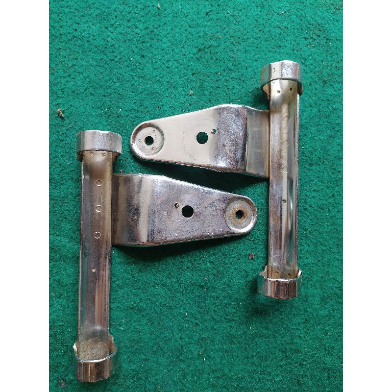 Dudukan lampu depan atau kupingan lampu RX king cobra RX lama original bekas