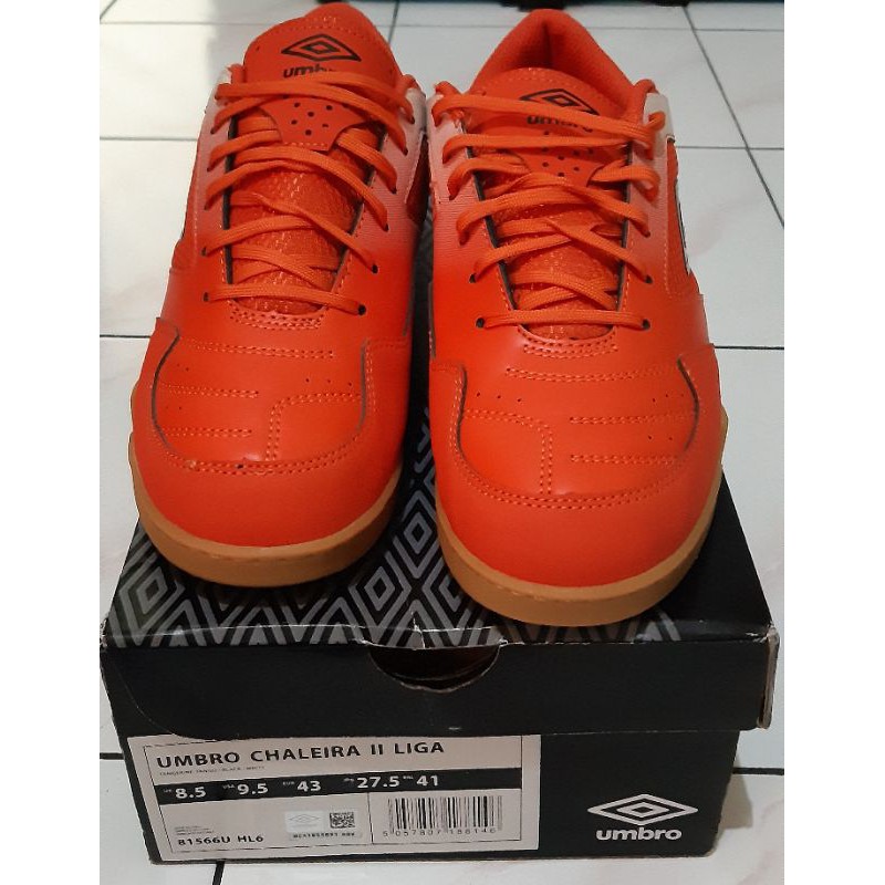 Sepatu Futsal Umbro Chaleira II Liga (Size 43)