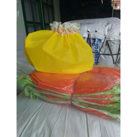 

22x22 cm Tas spunbond / serut / besek / berkat / kotak nasi / pengajian / aqiqah / dus / oleh-oleh