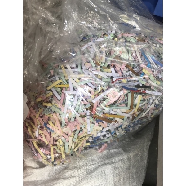 

Kertas Cacah Kertas Hancur 1 KG