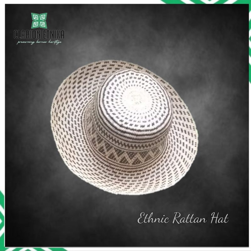 Topi Etnik Anyaman Rotan Lebar Motif Khas Kalimantan