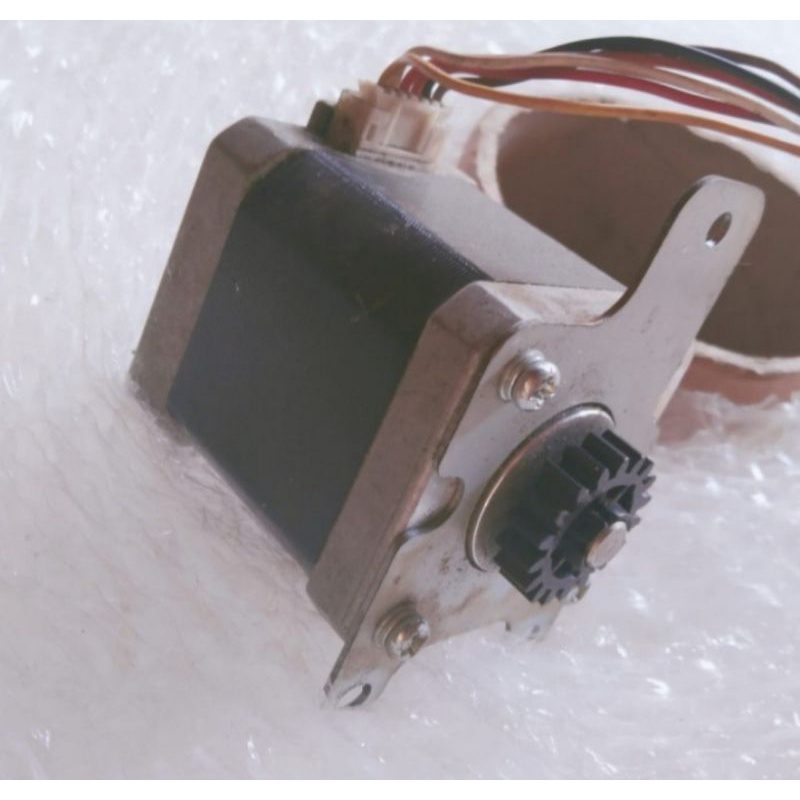 STEPPING / STEPPER MOTORtype : 17HDS 031 - 03N 60272735Mounting standart Nema 17 / bipolar 6kabel