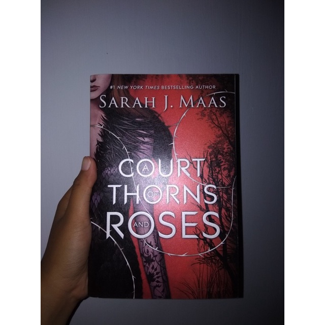 A Court Of Thorns And Roses