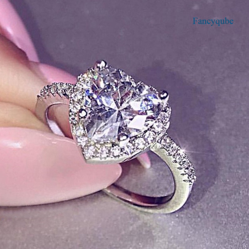 Cincin Kawin / Tunangan Hias Berlian Zircon Bentuk Hati Elegan Untuk Wanita