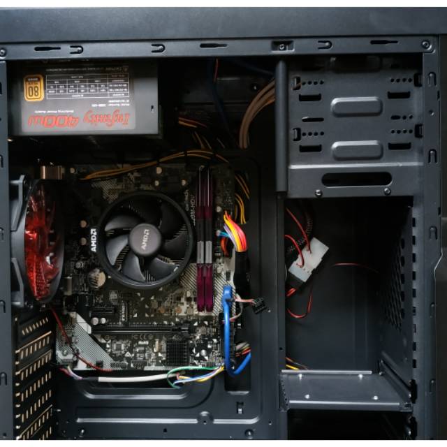 PC GAMING RYZEN 3 2200g + Monitor Gaming 24 inch