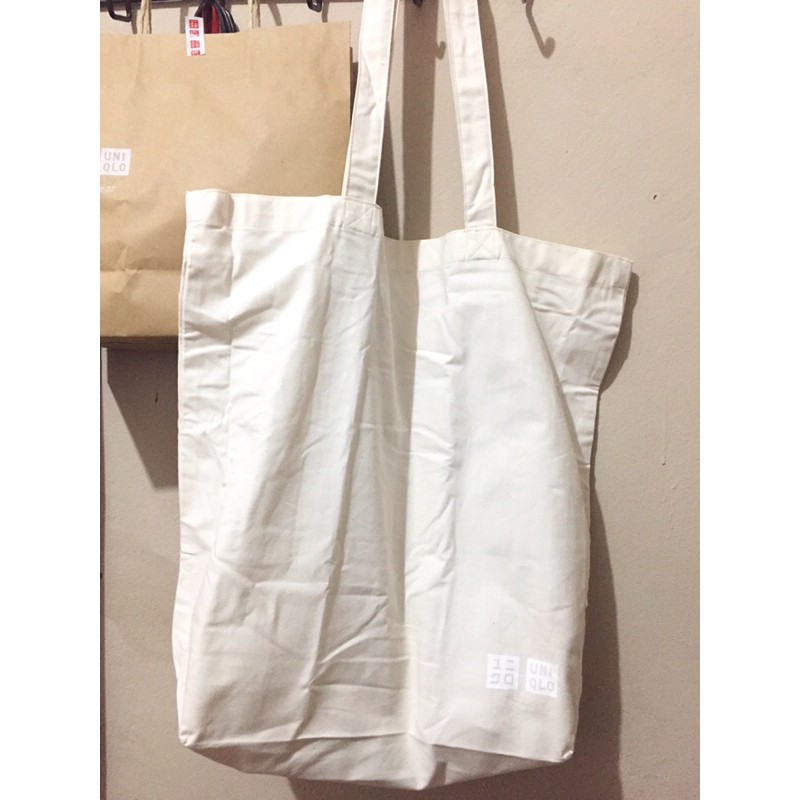 Totebag Canvas Uniqlo
