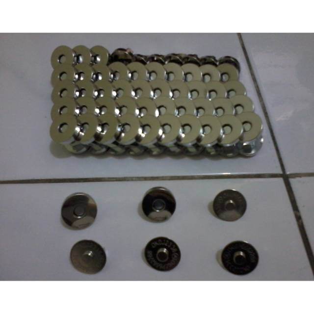 

MAGNIT 2 cm nikel (dijual per lusin)