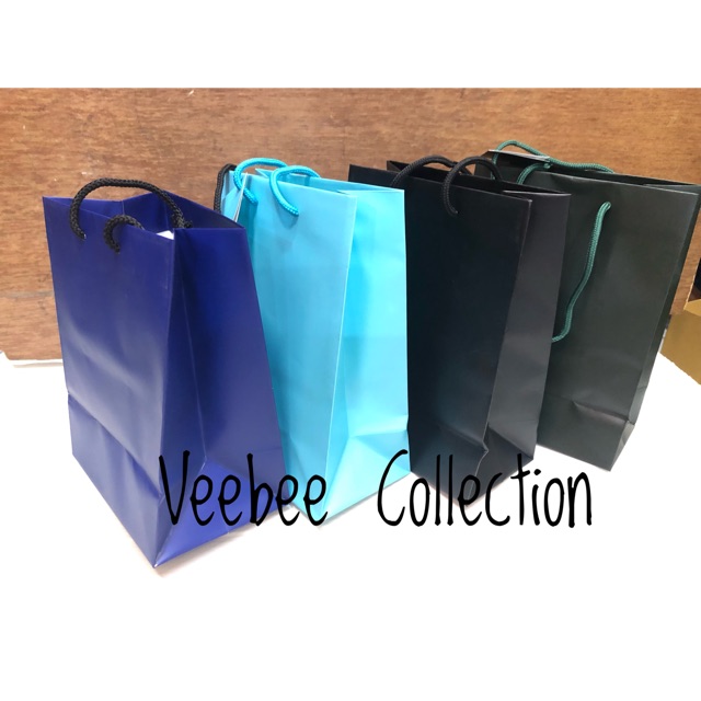 

Paperbag 15x9x20cm/ tas kertas warna/ tas sovenir/ tas /goodie bag