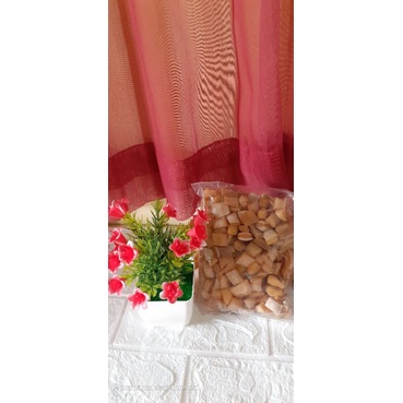 

Krecek/krupuk rambak kotak