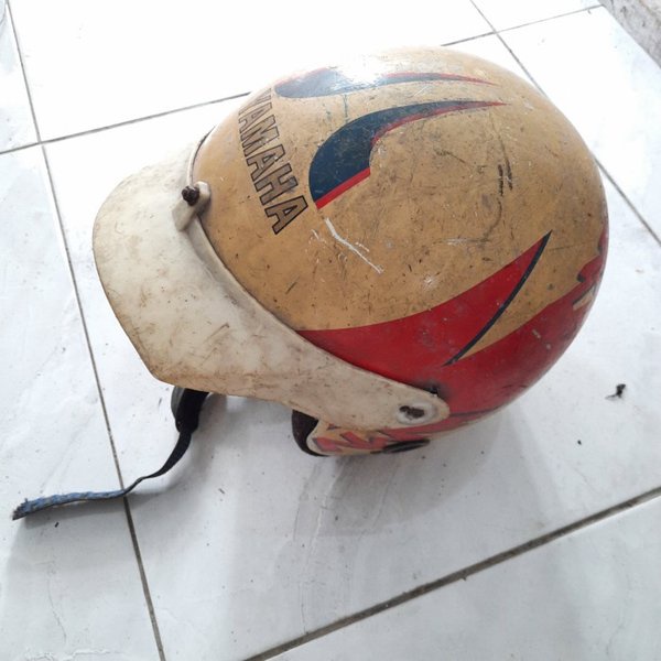 Helm helem yamaha jadul tua vintage original