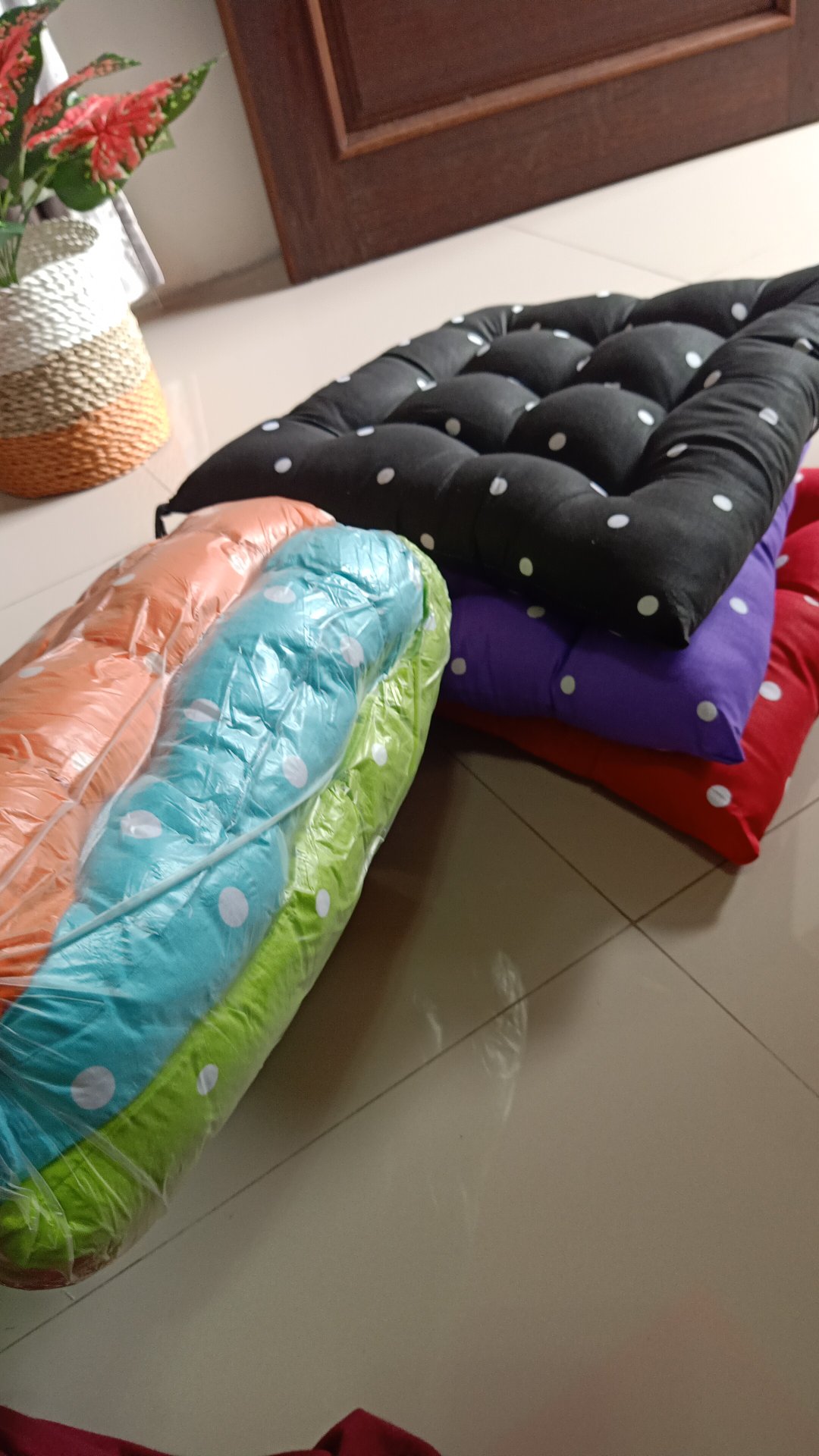 Bantal Alas Serbaguna Polkadot Murah Berkualitas