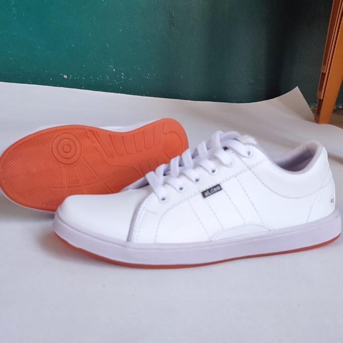 Aldhis Sepatu Pria Keren Sneakers Putih Polos Terbaru Kets Full White