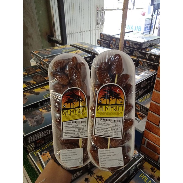 

KURMA PALM FRUIT 250