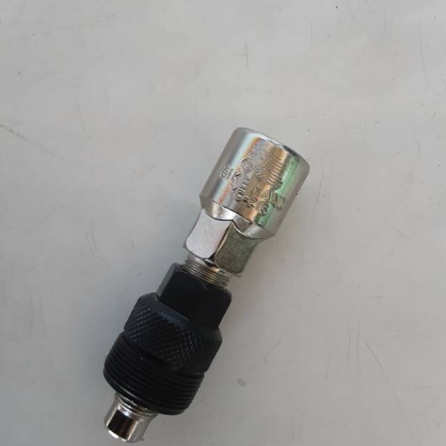 kunci crank tracker sepeda