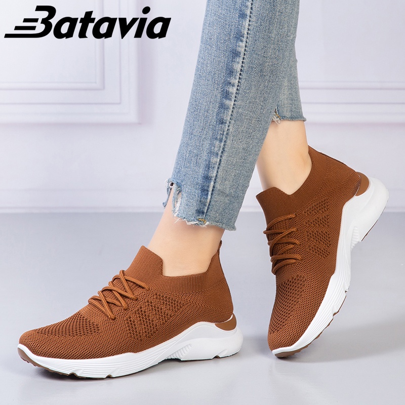 （COD）Batavia Fashion Baru Sepatu Wanita Sneakers Bernapas Tipis Kasual Mesh Rajutan Sepatu Wanita Sepatu Lari A23