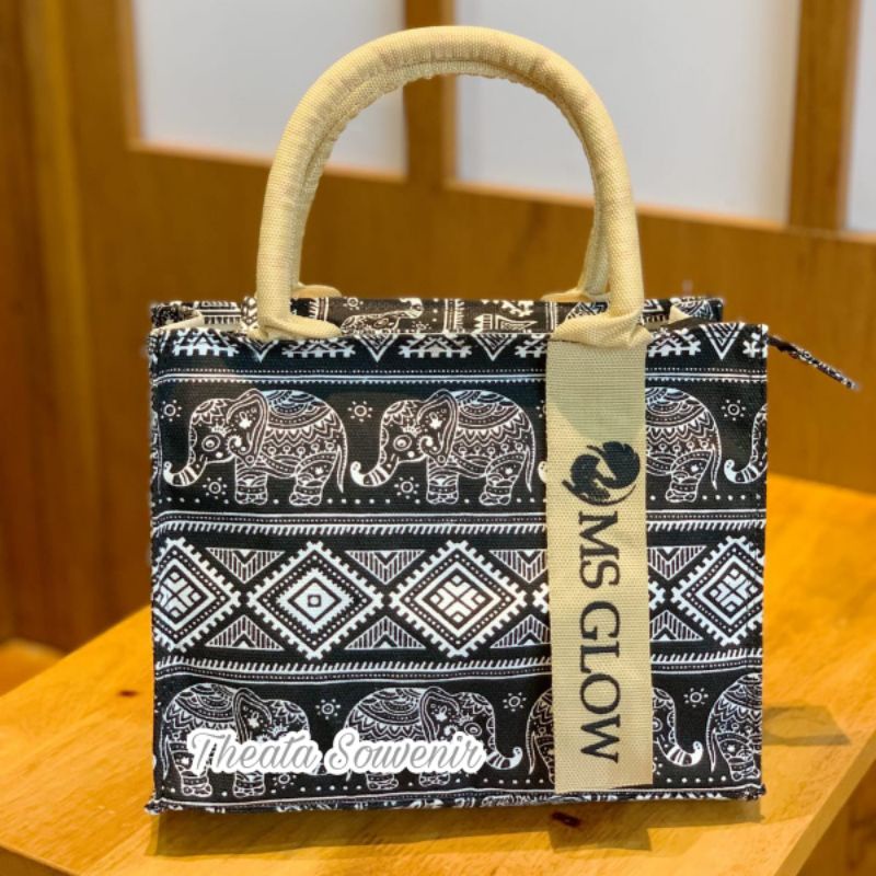 Totebag Kanvas  Tas Kosmetik /tas jinjing