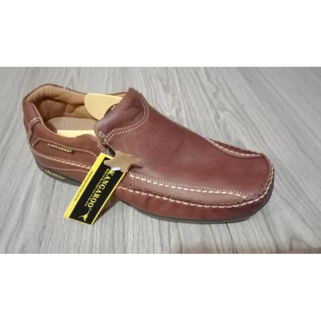 Sepatu Pria Kangaroo