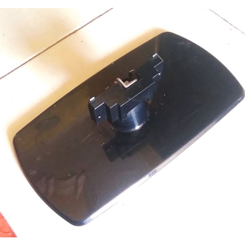 Kaki /Dudukan tv LG 19LD330