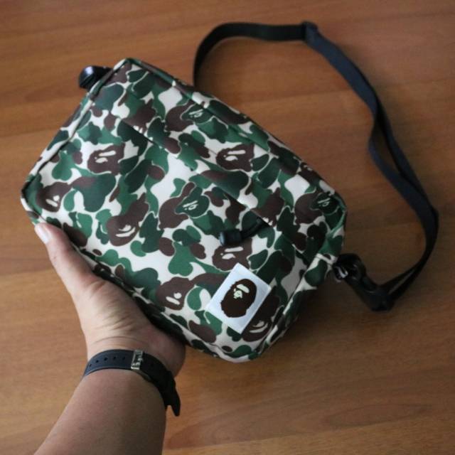 Tas selempang bape motif