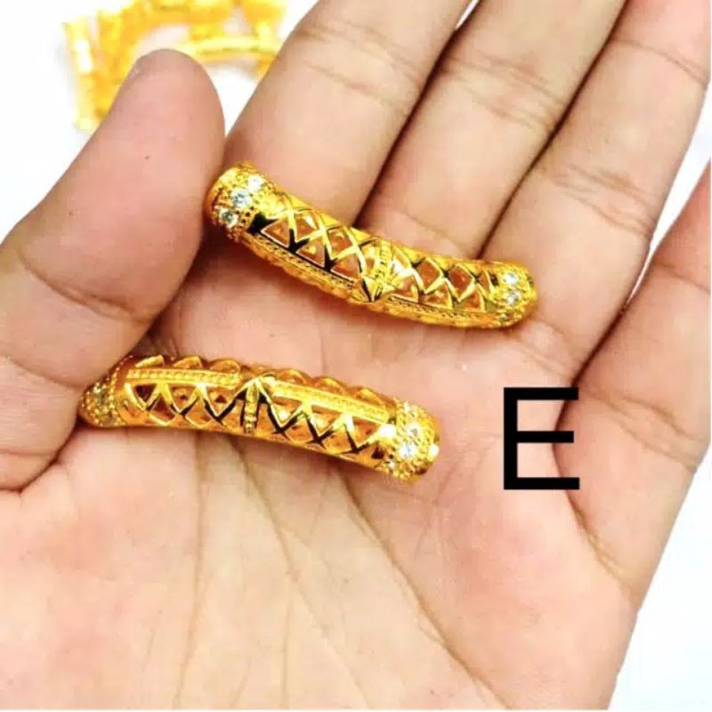 liontin tabung