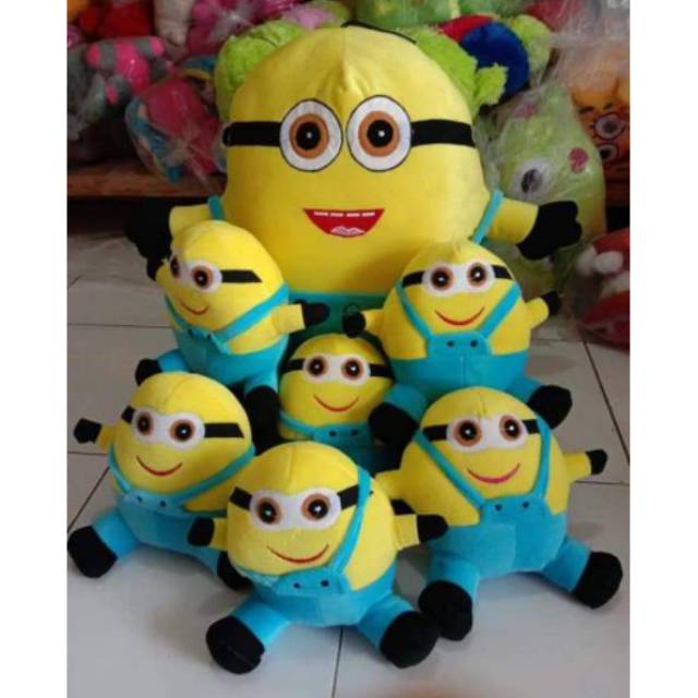 Boneka minion beranak 6.