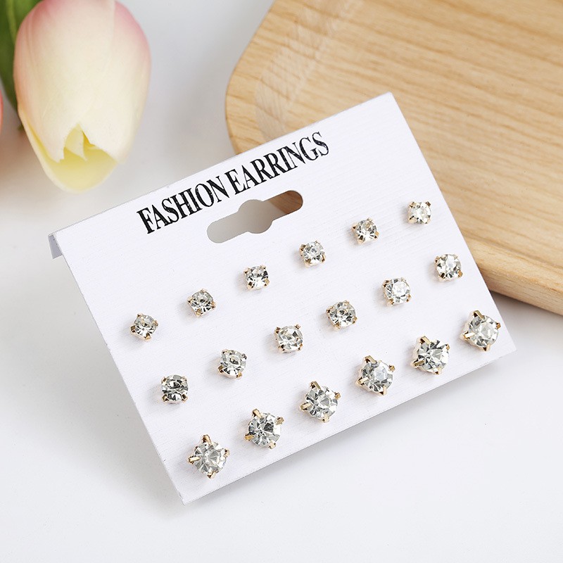 Anting Kait Gantung Desain Hati Bahan Velvet Gaya Korea untuk Wanita