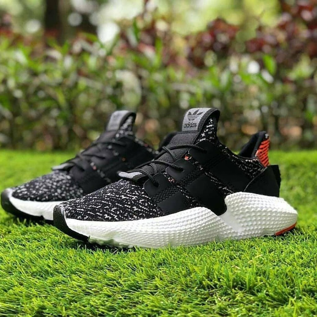 Sepatu Adidas Prophere Black Hitam Sneakers Olahraga Sport Running Fitnes Pria Wanita Kado Hadiah