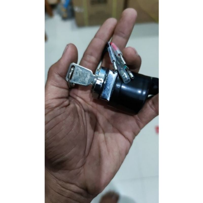 KUNCI KONTAK honda CB 100 CB 125 CB100 CB 100 PANGKON KONTAK SET KUNINGAN